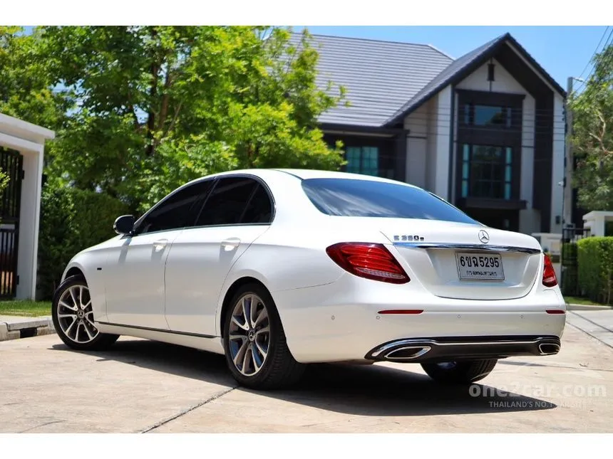 2019 Mercedes-Benz E350 e Avantgarde Sedan
