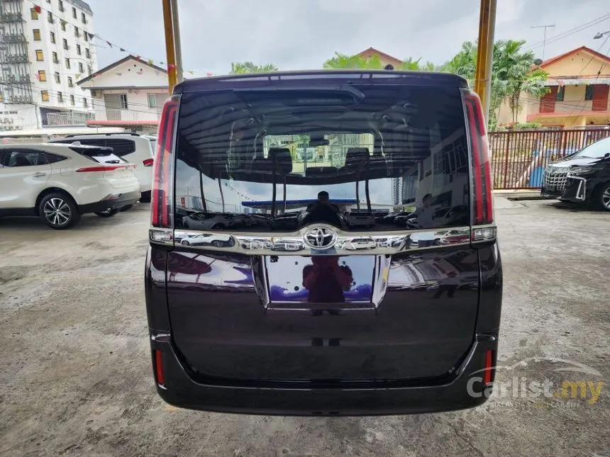 2018 Toyota Noah MPV