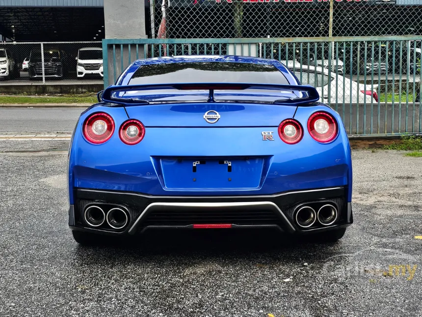 2021 Nissan GT-R Coupe