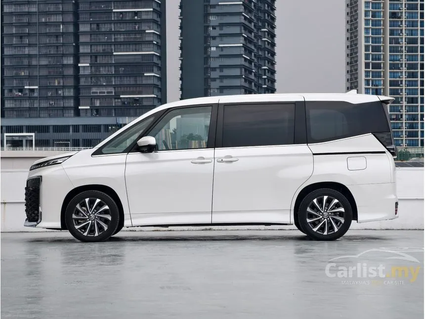 2022 Toyota Voxy S-Z MPV