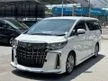 Recon 2021 Toyota Alphard 2.5 TYPE GOLD / POWER BOOT / SEQUENCE LIGHT / BLACK TOP / EASY CLEAN MATERIAL