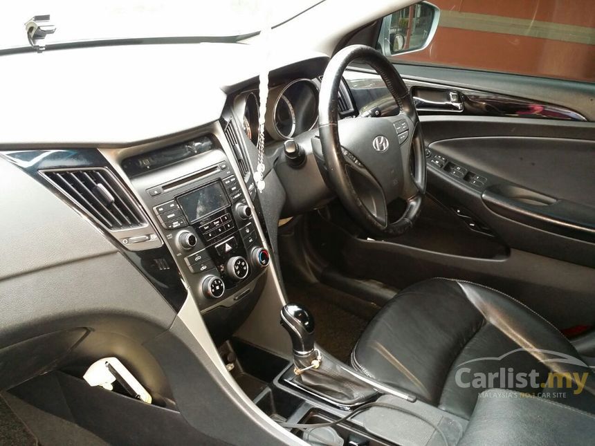 2012 Hyundai Sonata Executive Sedan