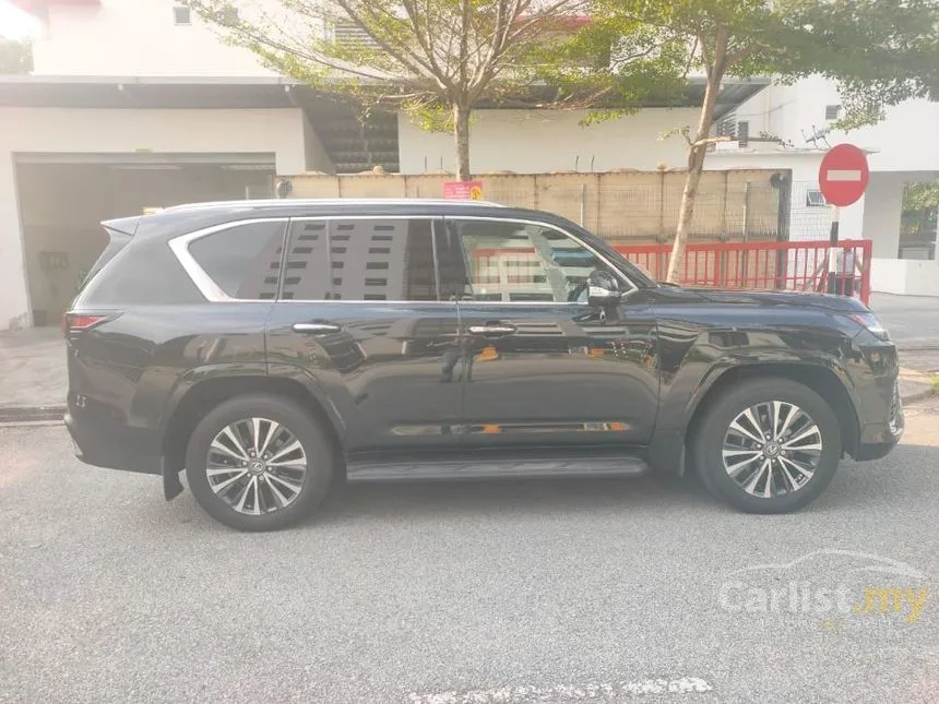 2022 Lexus LX 600 7 seater SUV