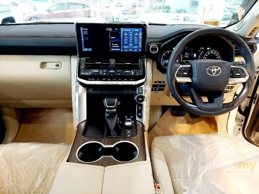 2021 Toyota Land Cruiser ZX SUV