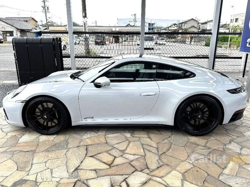 2023 Porsche 911 Carrera 4 GTS Coupe