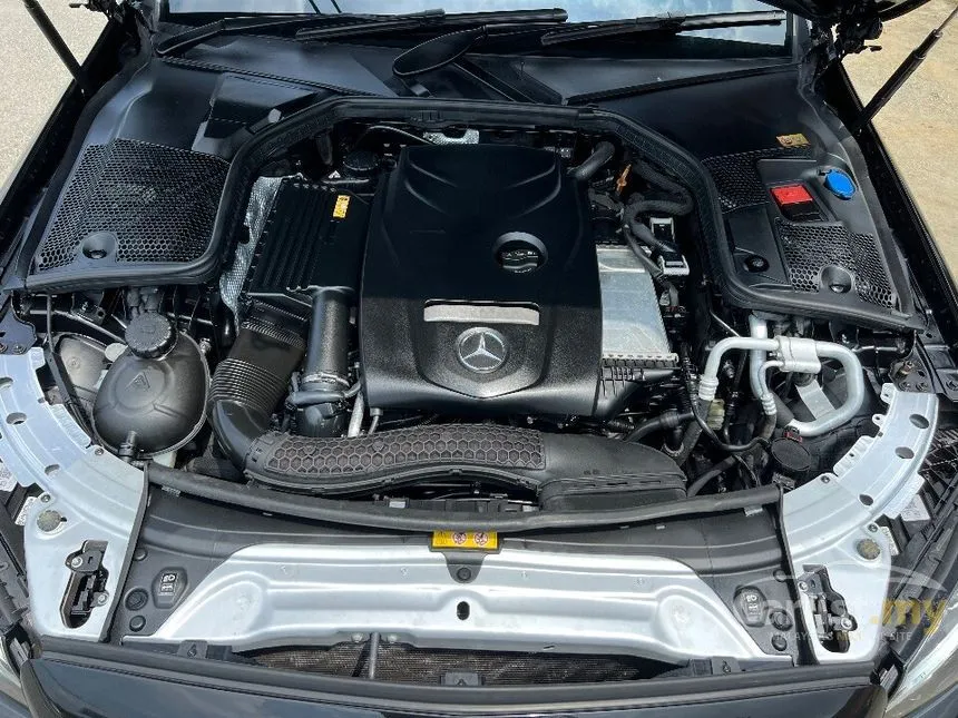 2016 Mercedes-Benz C300 Avantgarde AMG Line Sedan