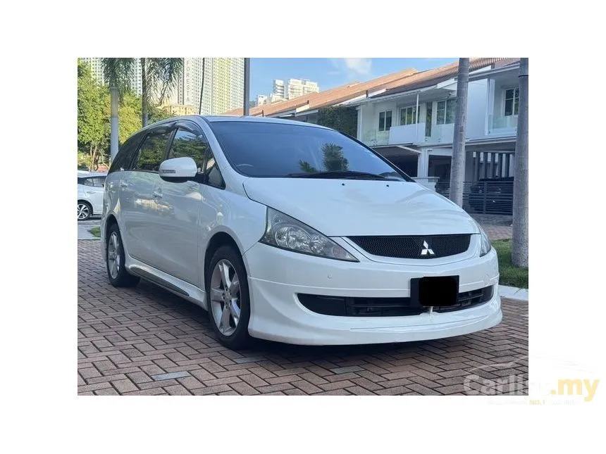 2009 Mitsubishi Grandis MPV