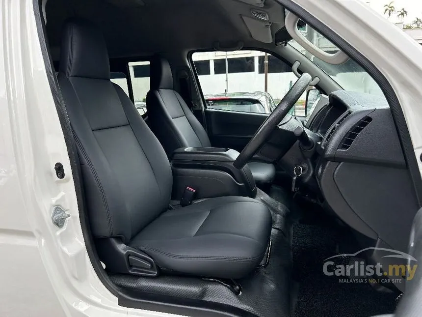 2014 Toyota Hiace Window Van