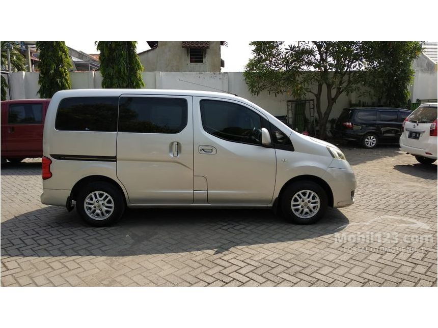 2012 Nissan Evalia SV MPV