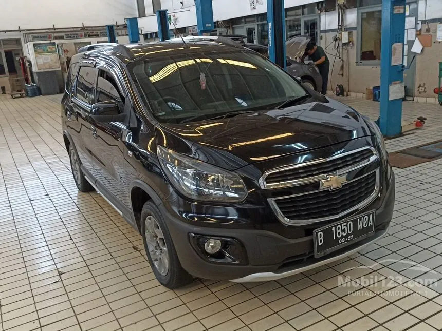 Jual Mobil Chevrolet Spin 2015 ACTIV 1.5 di Jawa Timur Automatic SUV Hitam Rp 123.000.000