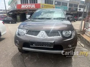 2012 Mitsubishi Triton 2.5 VGT Dual Cab 4X4 Pickup