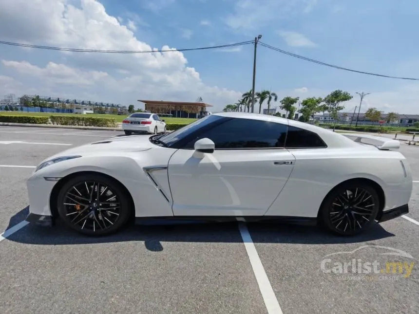 2019 Nissan GT-R Premium Edition Coupe