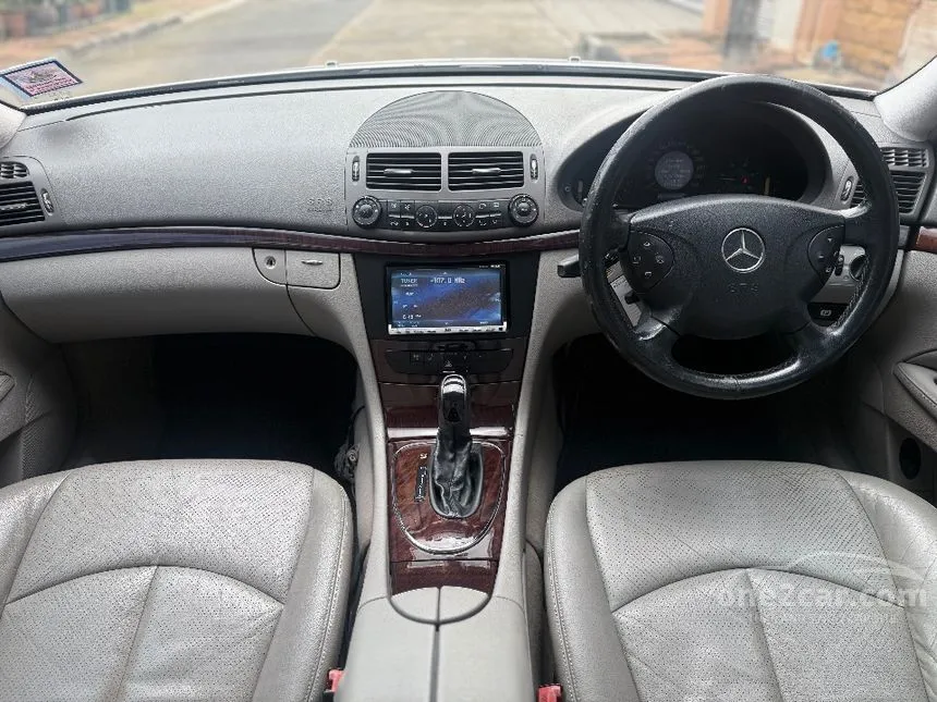 2004 Mercedes-Benz E220 Classic CDI Sedan