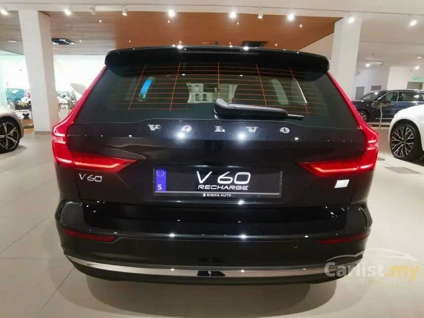 2023 Volvo V60 Recharge T8 PHEV Wagon