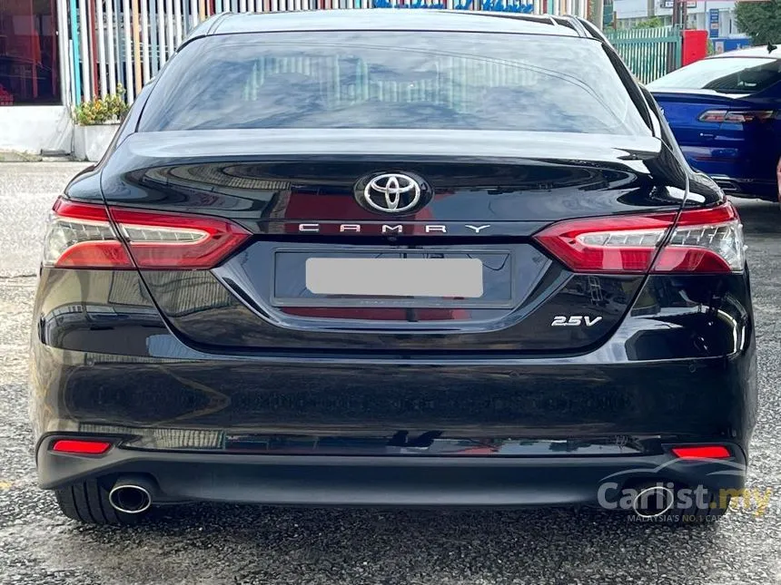 2019 Toyota Camry V Sedan