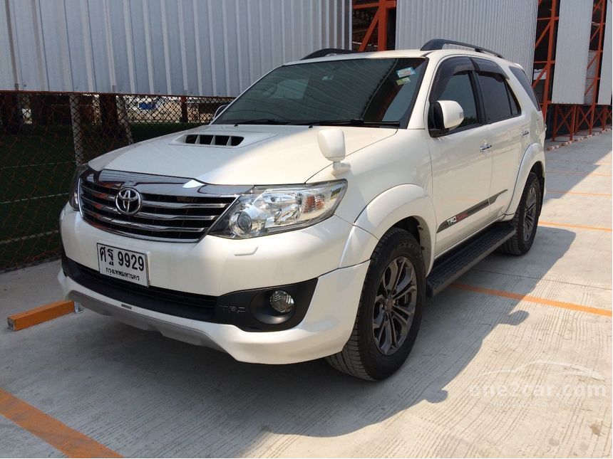 Toyota fortuner 2012