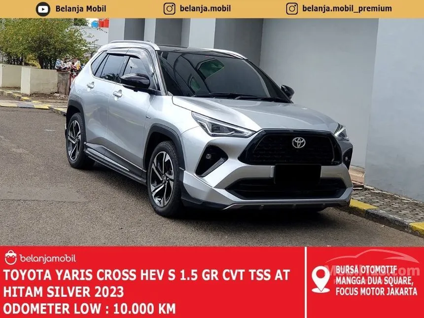Jual Mobil Toyota Yaris Cross 2023 S HV with GR Parts Aero Pkg 1.5 di DKI Jakarta Automatic SUV Silver Rp 360.000.000