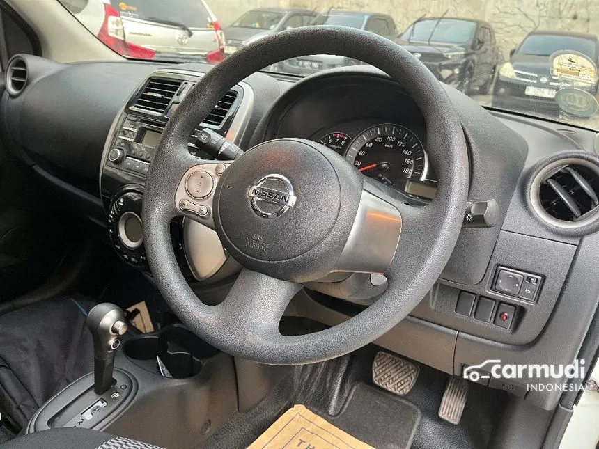 2015 Nissan March XS Hatchback