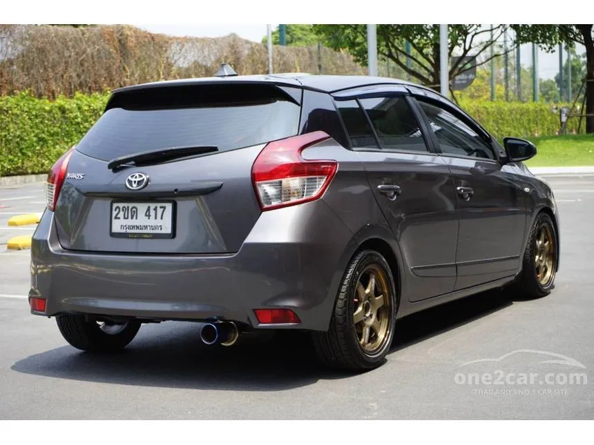 2014 Toyota YARIS J Hatchback