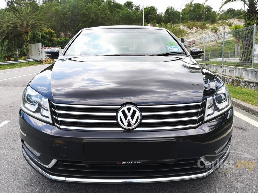 Volkswagen Passat 2011 TSI 1.8 in Selangor Automatic Sedan 