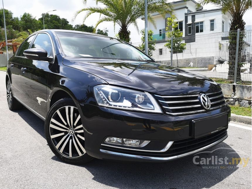 Volkswagen Passat 2011 TSI 1.8 in Selangor Automatic Sedan 