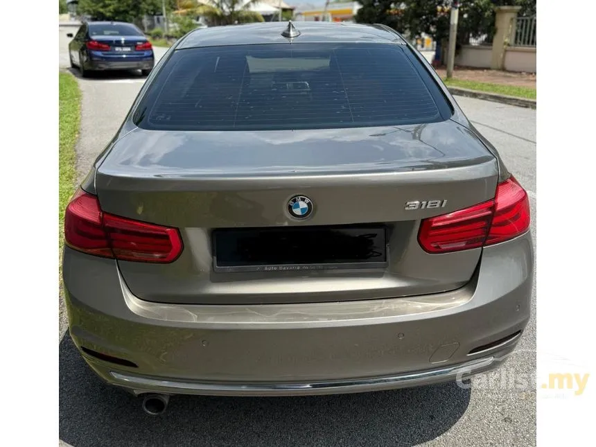 2016 BMW 318i Luxury Sedan