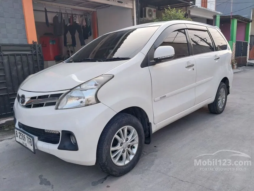 2015 Daihatsu Xenia R Deluxe MPV