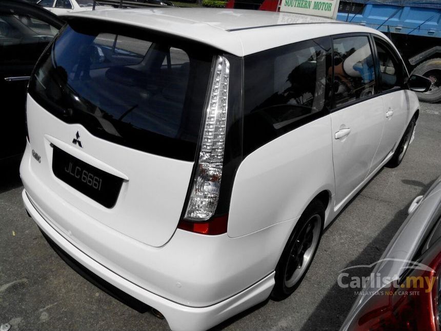 Mitsubishi Grandis 2008 2.4 in Johor Automatic MPV White 