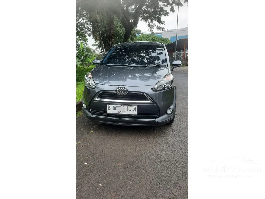 Jual Mobil Toyota Sienta 2018 V 1.5 di Banten Automatic MPV Abu