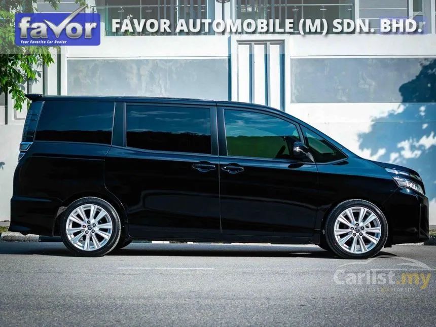 2019 Toyota Voxy X MPV