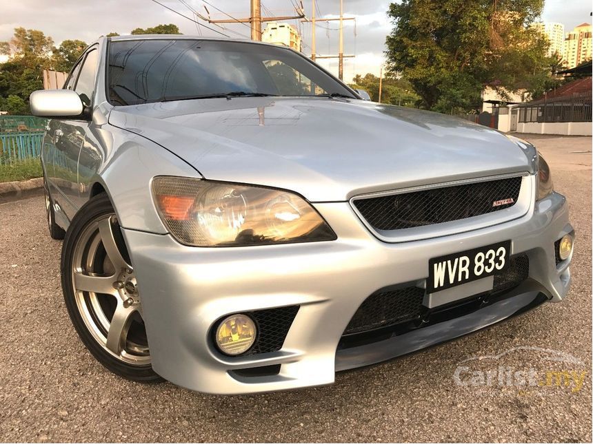 Toyota altezza 1999