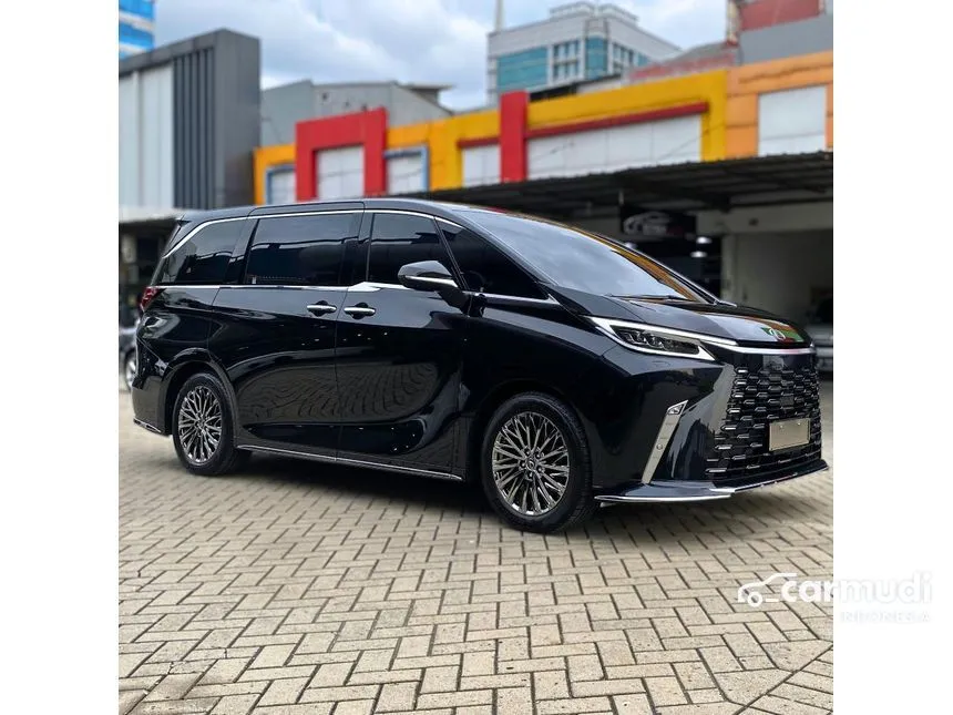 2024 Lexus LM350h Van Wagon