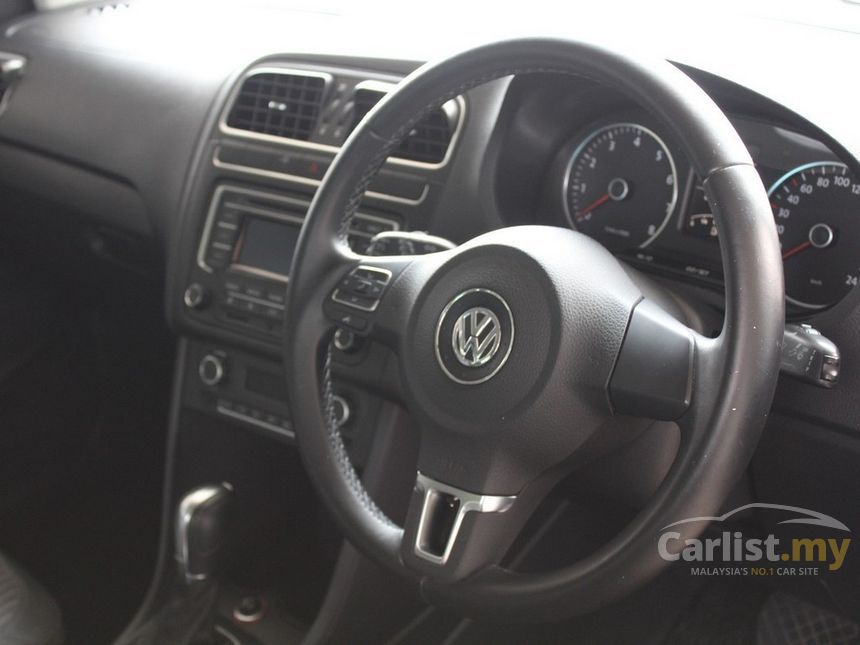 Volkswagen Polo 2014 1.6 in Johor Automatic Sedan Black 