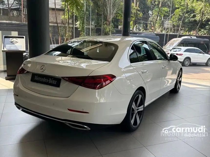 2025 Mercedes-Benz C200 Avantgarde Line Sedan