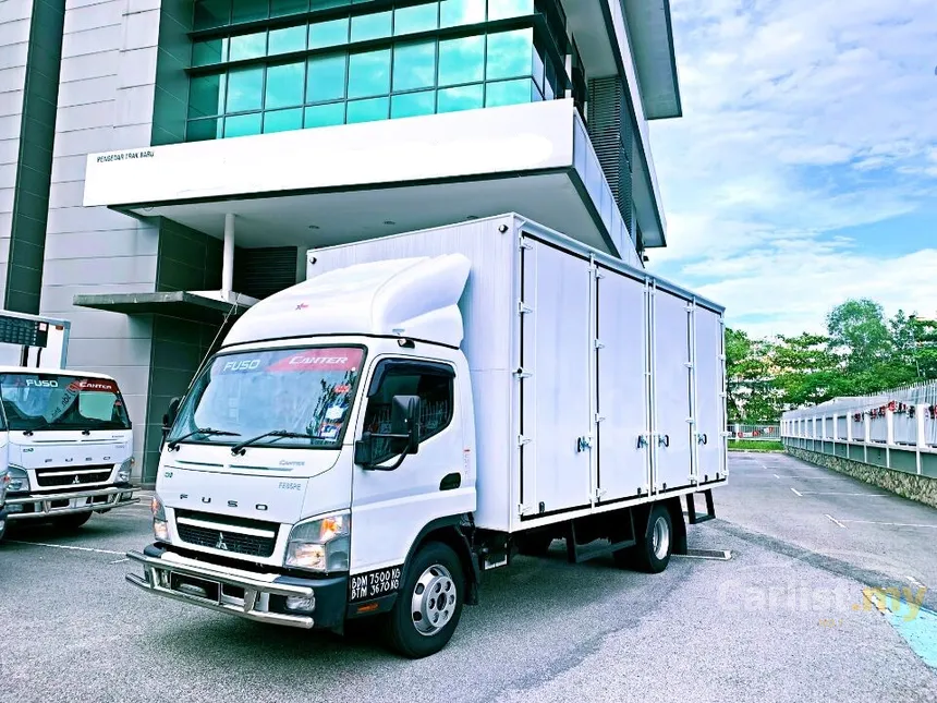 2022 Mitsubishi FE85 Cab Chassis