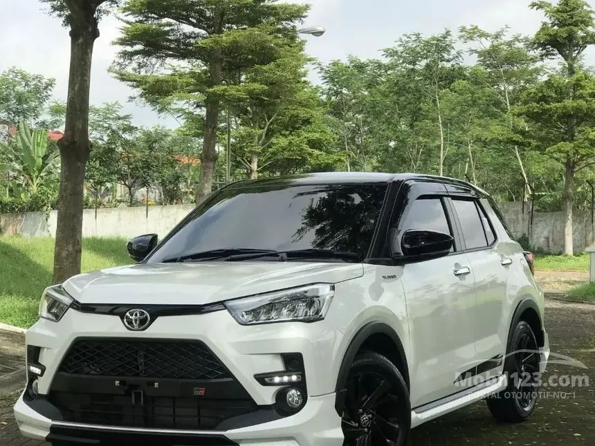 Jual Mobil Toyota Raize 2024 GR Sport 1.0 di Jawa Timur Automatic Wagon Putih Rp 230.500.000