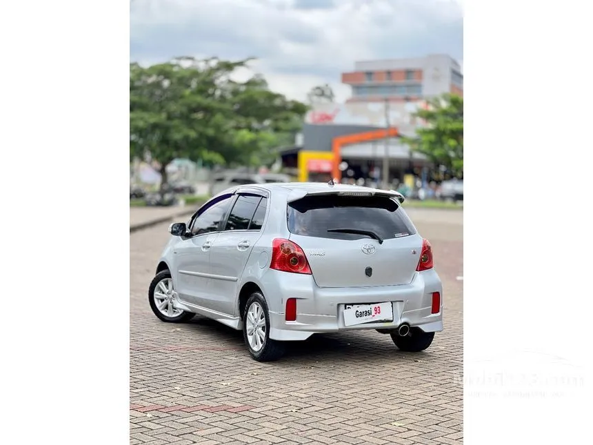 2012 Toyota Yaris S Limited Hatchback