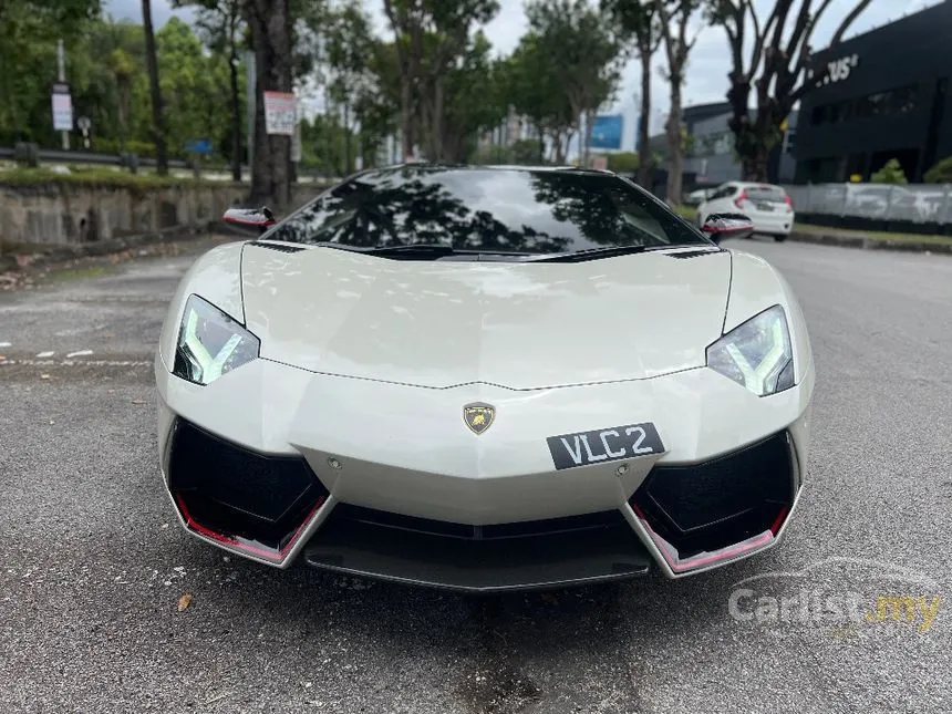 2015 Lamborghini Aventador LP700-4 Pirelli Coupe