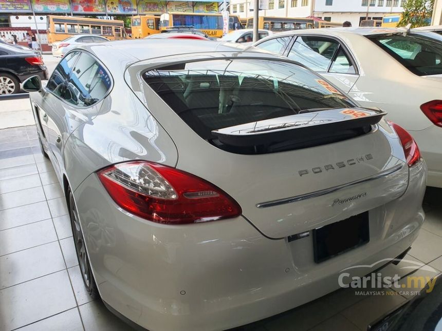 2011 Porsche Panamera Turbo Hatchback