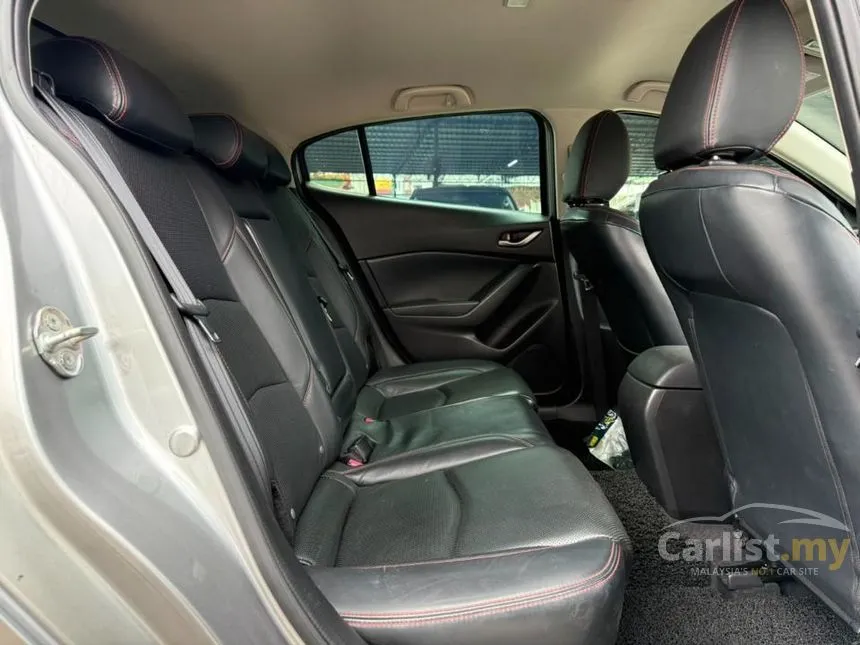 2015 Mazda 3 SKYACTIV-G Hatchback