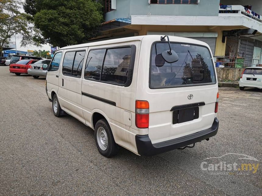 Toyota Hiace 2002 2.0 in Johor Manual Van Beige for RM 21,222 6910113
