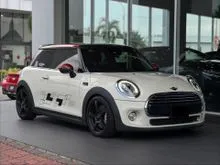 2017 MINI Cooper 1.5 3 Door Hatchback (MT)