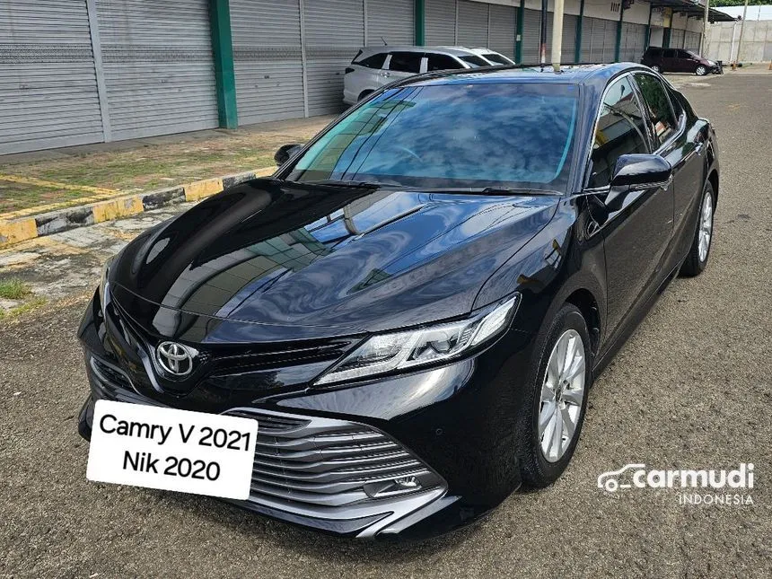 2020 Toyota Camry V Sedan