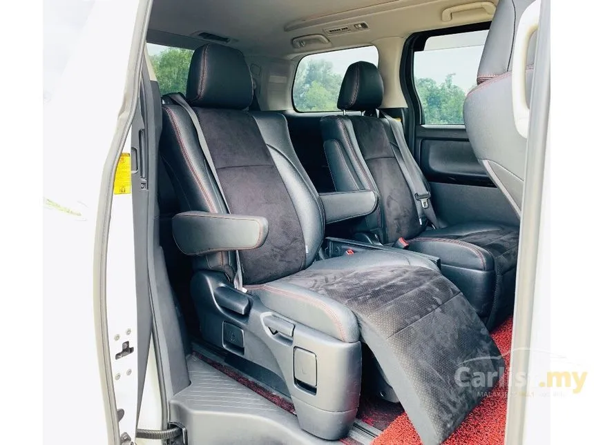 2014 Toyota Vellfire Z Golden Eyes MPV