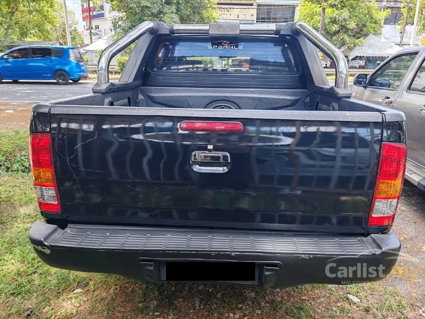 2010 Toyota Hilux G Dual Cab Pickup