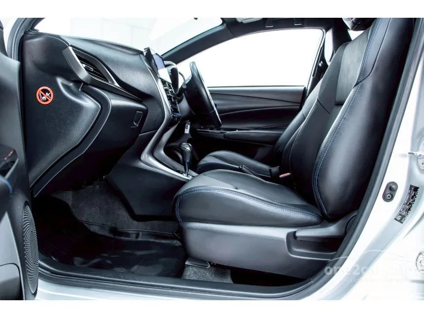 2022 Toyota YARIS Sport Hatchback