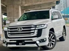 2011 Toyota Land Cruiser 4.6 ZX V8 SUV // Fully Convert Facelift LC300 // Go With VIP Wilayah Plate 93 // Full Leather Seat // Sunroof // Push Start