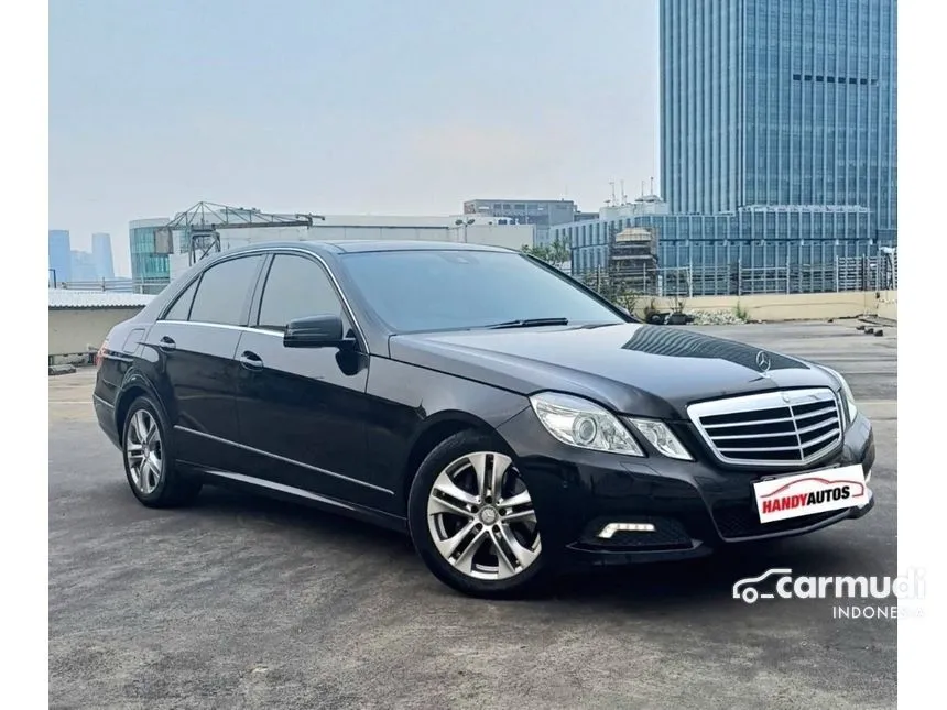 2009 Mercedes-Benz E300 Avantgarde AMG Sedan