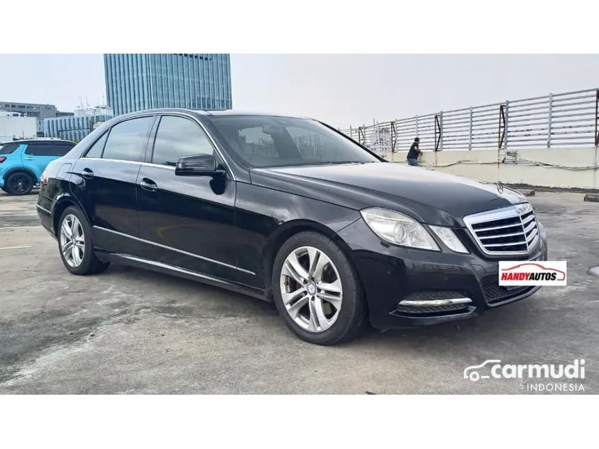 2011 Mercedes-Benz E300 Avantgarde AMG Sedan