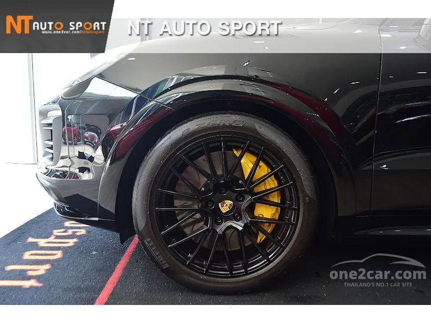 2023 Porsche CAYENNE GTS SUV
